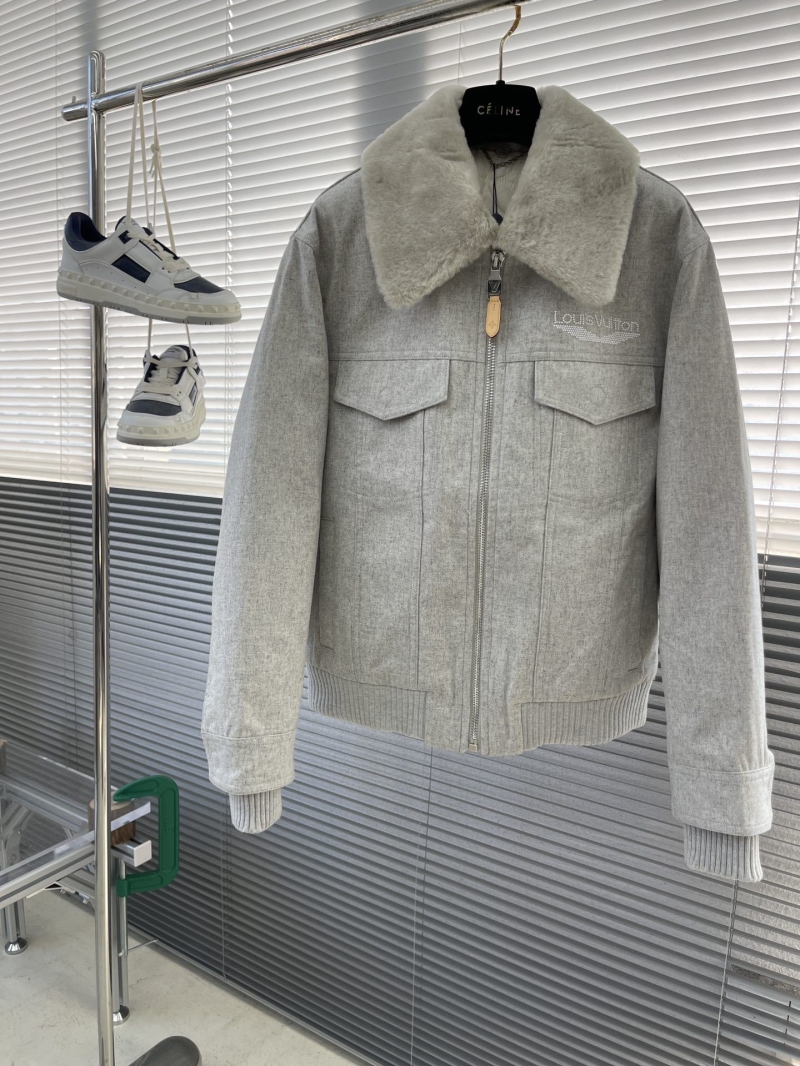 l0vis Vvtt0n outwear